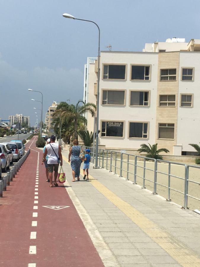 Larnaca Beach Apartment 44 外观 照片